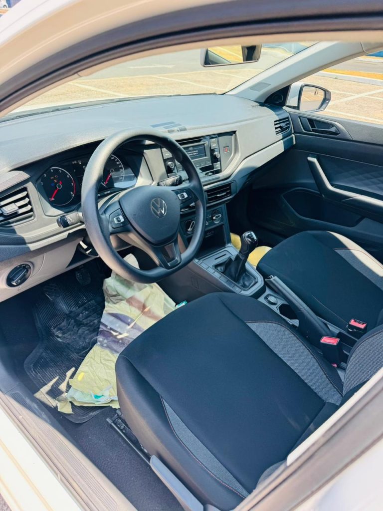 POLO BRANCO 4